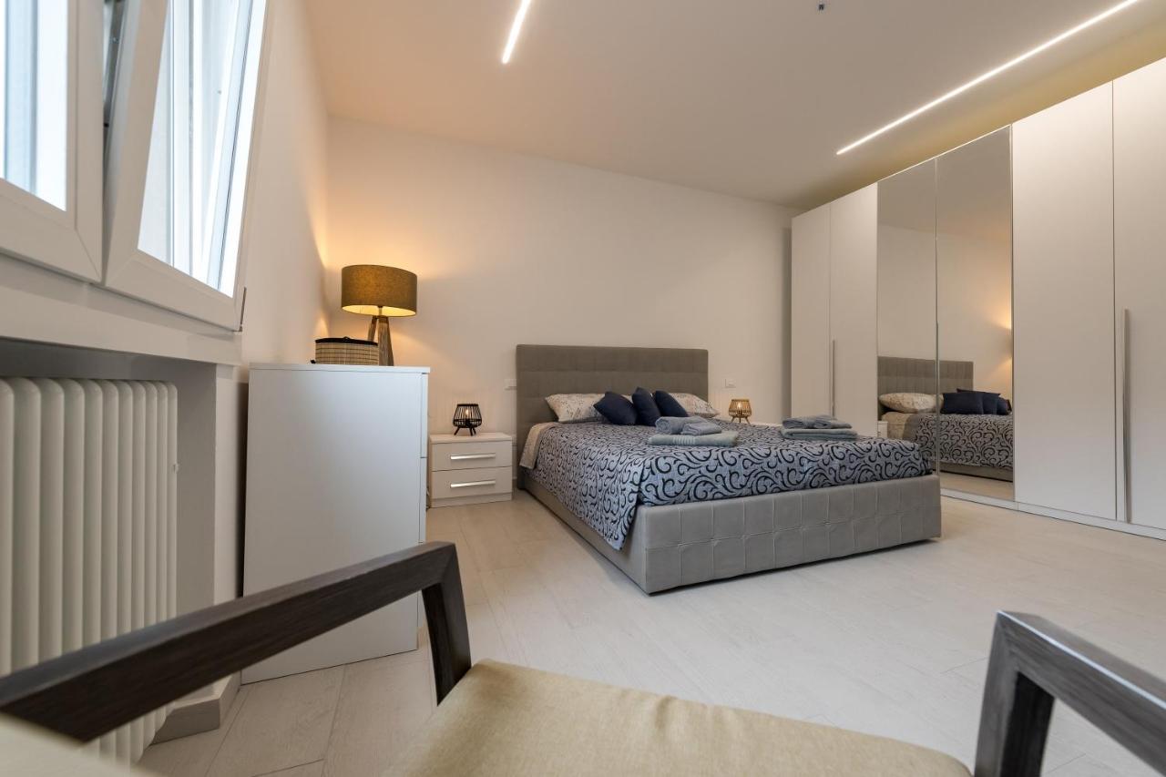 Obsidian -Centro- Wifi + Free Parking Apartment Ravenna Exterior photo